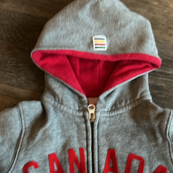 4/$20 Hudson Bay Canada Zip Up Sweatshirt Sz 12-18 mth - Picture 2 of 4